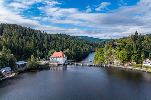 Wasserkraftwerk am Höllensteinsee